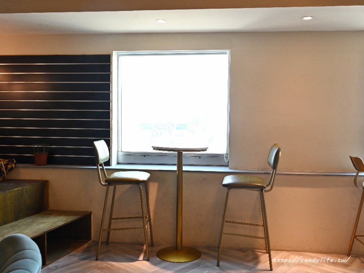 27樓絕美景觀咖啡廳!台中西區新開幕咖啡館,咖啡買一送一、咖啡豆9折 27樓絕美景觀咖啡廳!台中西區新開幕咖啡館,咖啡買一送一、咖啡豆9折