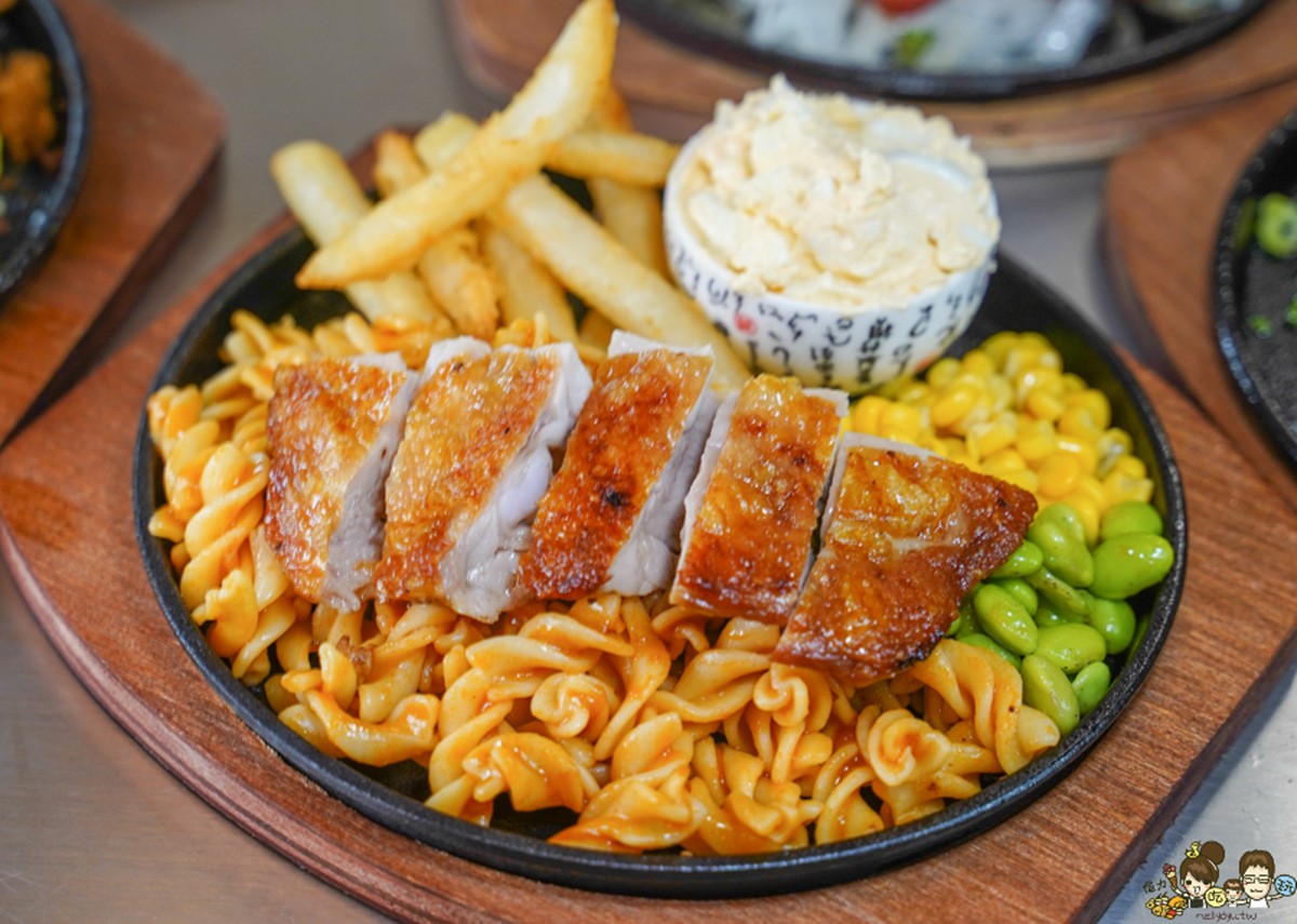 49元爽吃牛排!高雄最狂牛排館4月優惠,「香菜麻辣臭豆腐牛排」勇者快挑戰 49元爽吃牛排!高雄最狂牛排館4月優惠,「香菜麻辣臭豆腐牛排」勇者快挑戰