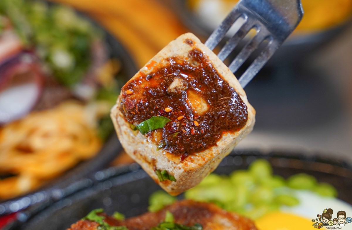 49元爽吃牛排!高雄最狂牛排館4月優惠,「香菜麻辣臭豆腐牛排」勇者快挑戰 49元爽吃牛排!高雄最狂牛排館4月優惠,「香菜麻辣臭豆腐牛排」勇者快挑戰