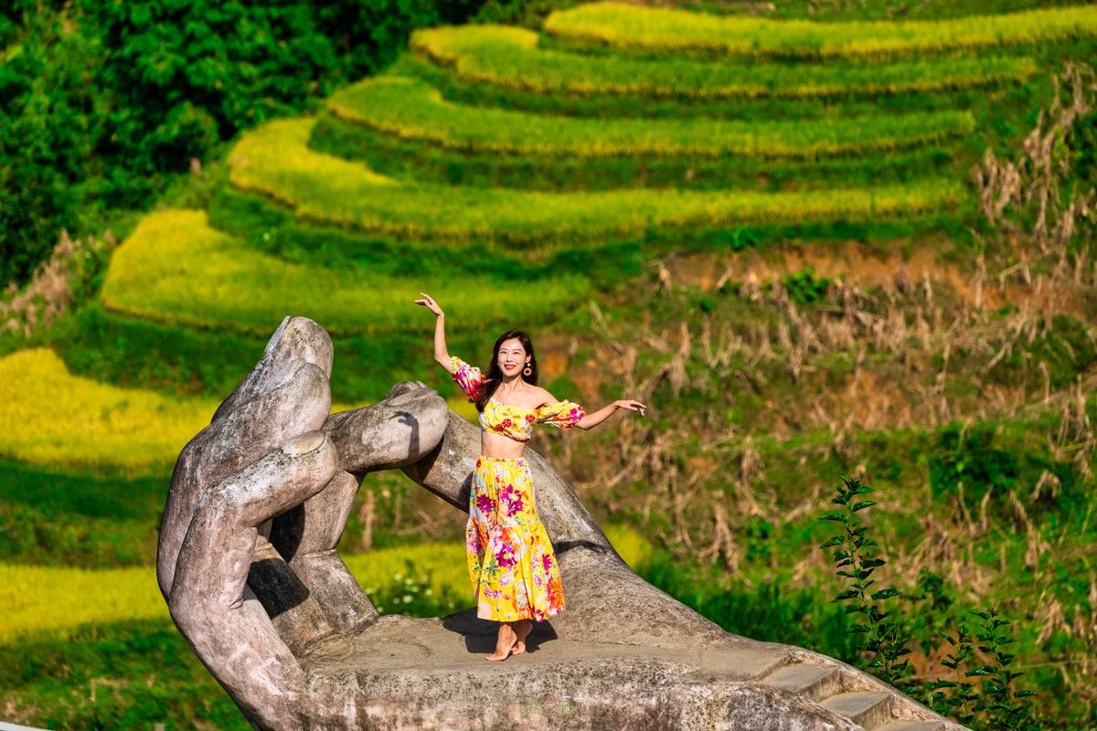 最美打卡樂園!黃金梯田地形入鏡,夢幻「巨型天堂之門、佛掌」拍出絕美大片 最美打卡樂園!黃金梯田地形入鏡,夢幻「巨型天堂之門、佛掌」拍出絕美大片