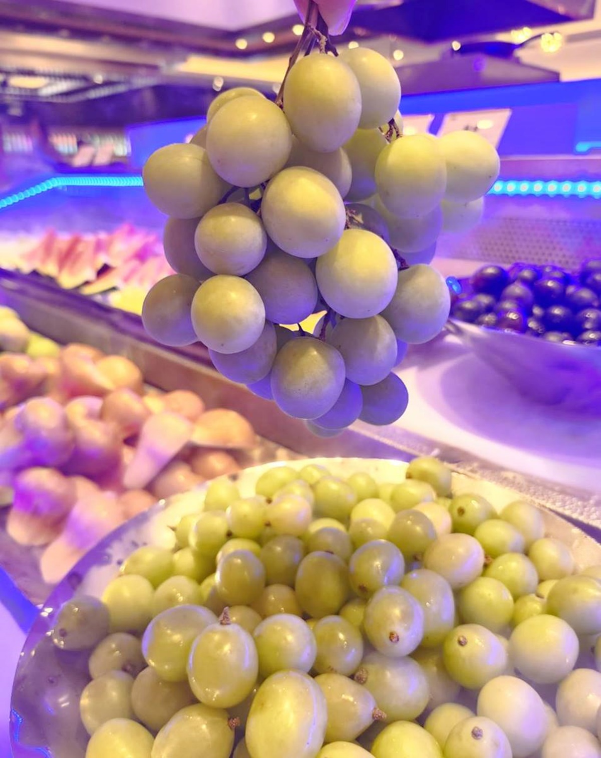 全台最狂「極千葉火鍋」登場!799元起嗑百款肉品+海鮮,現切烤鴨、調酒暢飲 全台最狂「極千葉火鍋」登場!799元起嗑百款肉品+海鮮,現切烤鴨、調酒暢飲