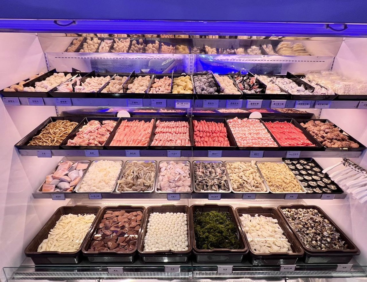 全台最狂「極千葉火鍋」登場!799元起嗑百款肉品+海鮮,現切烤鴨、調酒暢飲 全台最狂「極千葉火鍋」登場!799元起嗑百款肉品+海鮮,現切烤鴨、調酒暢飲