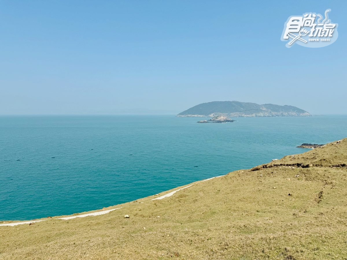 50元零距離餵小鹿!大坵島「台版小奈良」200隻梅花鹿,還能順遊「龍貓隧道」 50元零距離餵小鹿!大坵島「台版小奈良」200隻梅花鹿,還能順遊「龍貓隧道」