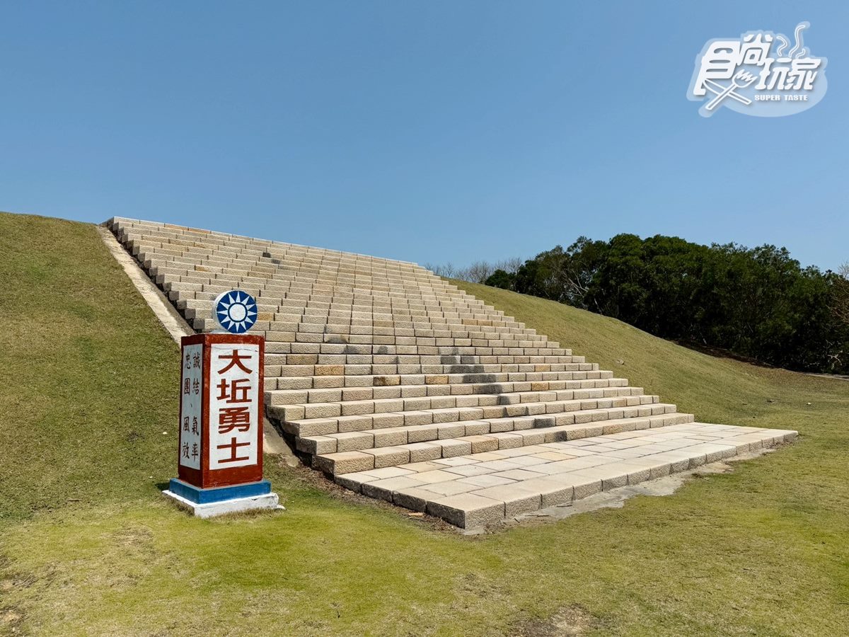 50元零距離餵小鹿!大坵島「台版小奈良」200隻梅花鹿,還能順遊「龍貓隧道」 50元零距離餵小鹿!大坵島「台版小奈良」200隻梅花鹿,還能順遊「龍貓隧道」