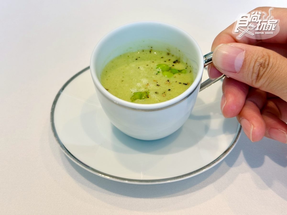 提拉米蘇吃多少挖多少!「大直牛排館」新登場,還有超浮誇金箔牛排 提拉米蘇吃多少挖多少!「大直牛排館」新登場,還有超浮誇金箔牛排