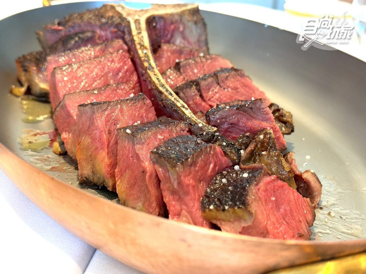 提拉米蘇吃多少挖多少!「大直牛排館」新登場,還有超浮誇金箔牛排 提拉米蘇吃多少挖多少!「大直牛排館」新登場,還有超浮誇金箔牛排