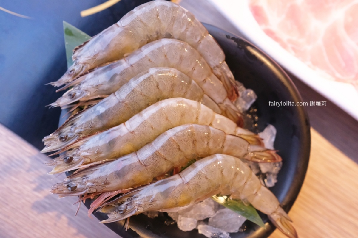 吃到飽只要268元！淡水河畔火鍋＋70種食材吃到飽，訂位說通關密語送白蝦