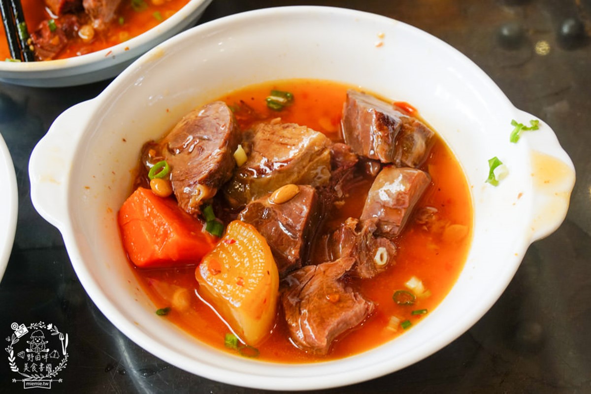 高雄唯一「台菜料理吃到飽」!549元起爽吃近50道菜,母親節、家族聚餐首選 高雄唯一「台菜料理吃到飽」!549元起爽吃近50道菜,母親節、家族聚餐首選