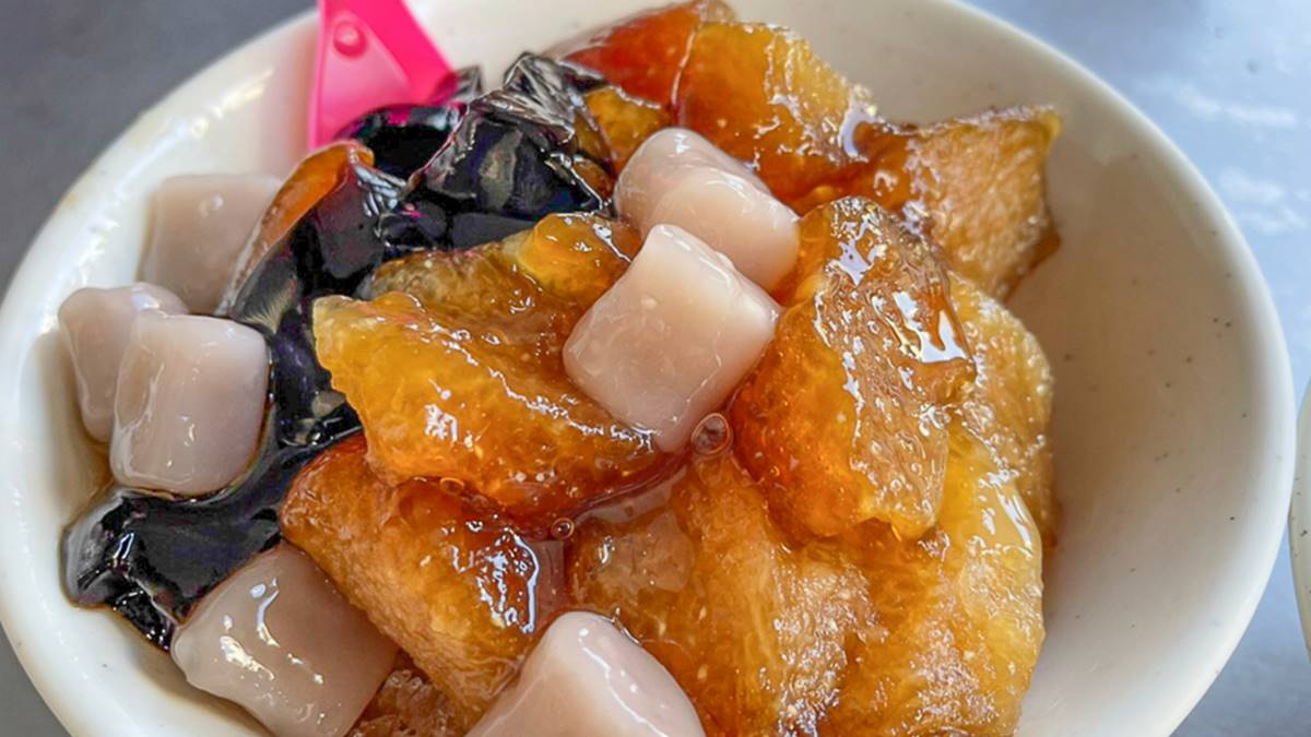手工製作的「粳粽冰」，看得到米粒卻吃不到米粒的口感，嚼起來很Ｑ彈。（圖片來源：跟著尼力吃喝玩樂）