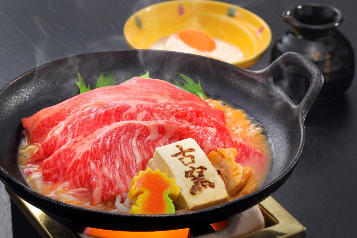 「日式女將服務」只有賣３天！山形頂級和牛、胡麻味噌壽喜燒，免出國就能吃！