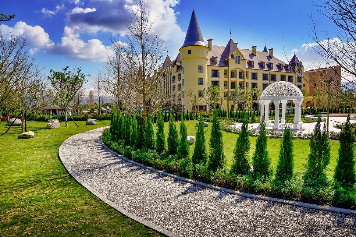 ３天快閃優惠限時開搶！親子暢玩2300坪「金色水樂園」、無限樂園小火車