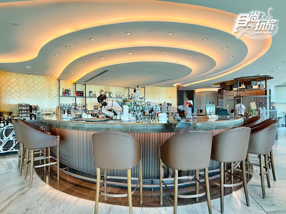 300元開吃港味套餐！高CP值49樓「無敵景觀茶餐廳」，200坪空中花園超好拍