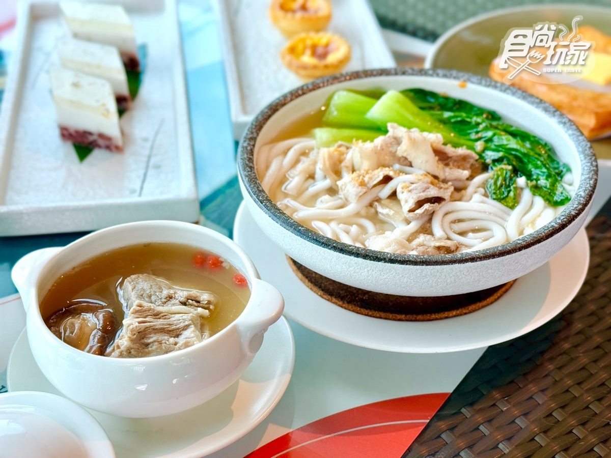 300元開吃港味套餐！高CP值49樓「無敵景觀茶餐廳」，200坪空中花園超好拍