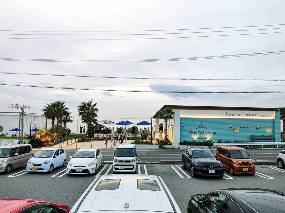 IG暴紅熱點!坐落「海景第一排」鬆餅店,還能打卡天空階梯、巨大鞦韆 IG暴紅熱點!坐落「海景第一排」鬆餅店,還能打卡天空階梯、巨大鞦韆