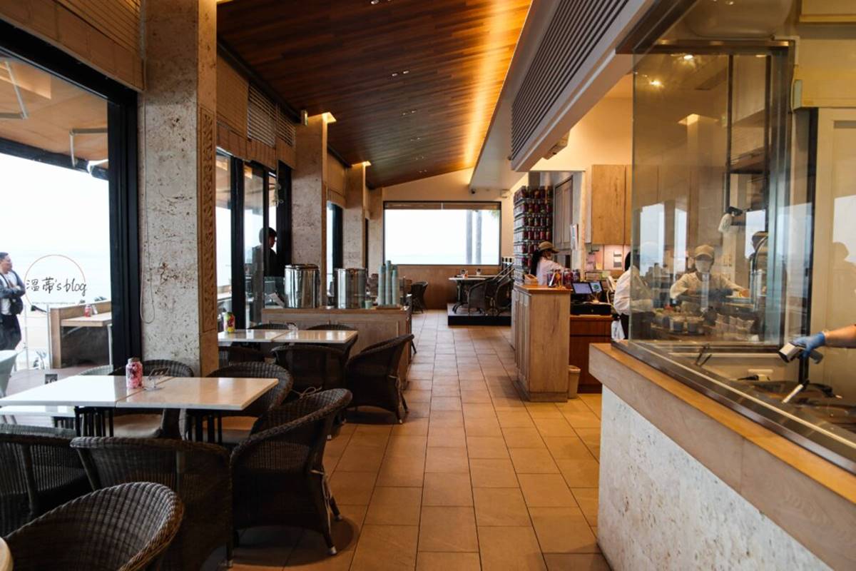 IG暴紅熱點!坐落「海景第一排」鬆餅店,還能打卡天空階梯、巨大鞦韆 IG暴紅熱點!坐落「海景第一排」鬆餅店,還能打卡天空階梯、巨大鞦韆