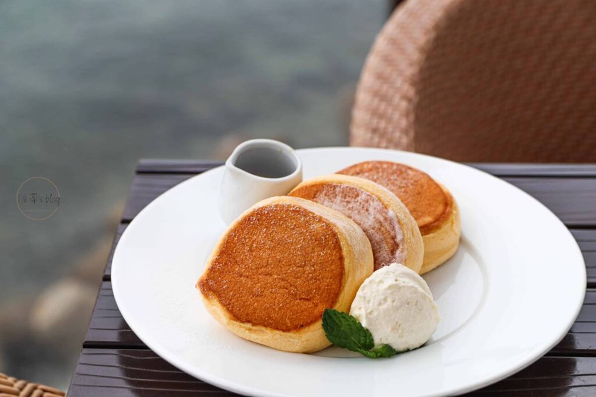 IG暴紅熱點!坐落「海景第一排」鬆餅店,還能打卡天空階梯、巨大鞦韆 IG暴紅熱點!坐落「海景第一排」鬆餅店,還能打卡天空階梯、巨大鞦韆