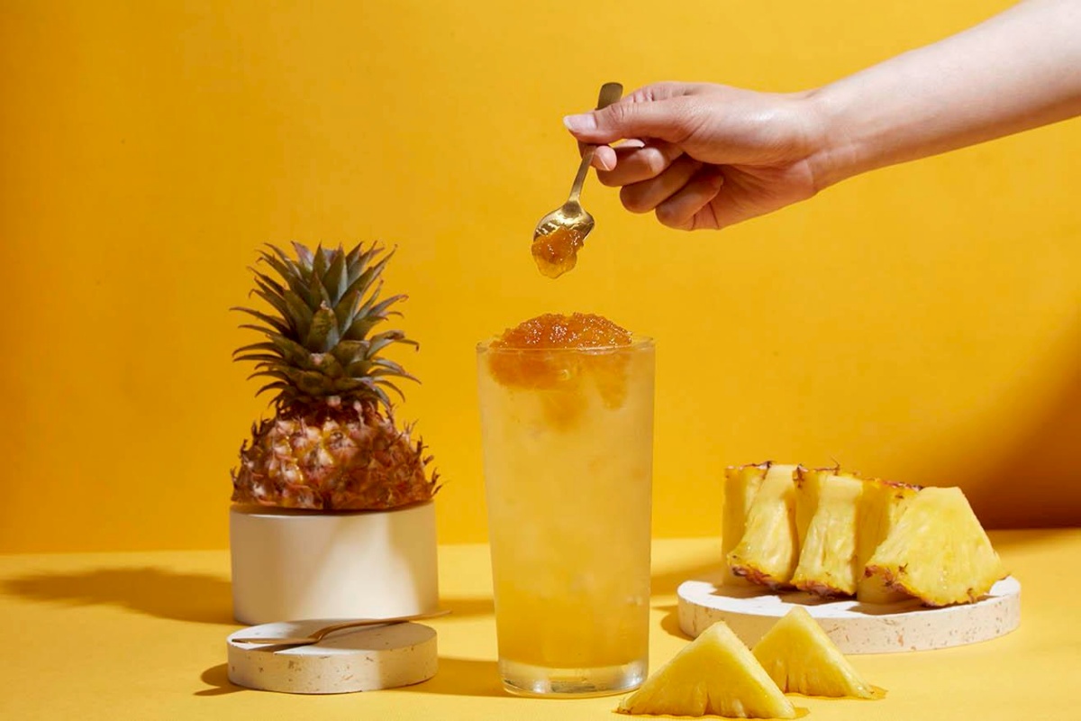 【食尚手搖祭】「舞讚」買一送一！超鮮醇手作鳳梨冰茶、每口都有果粒