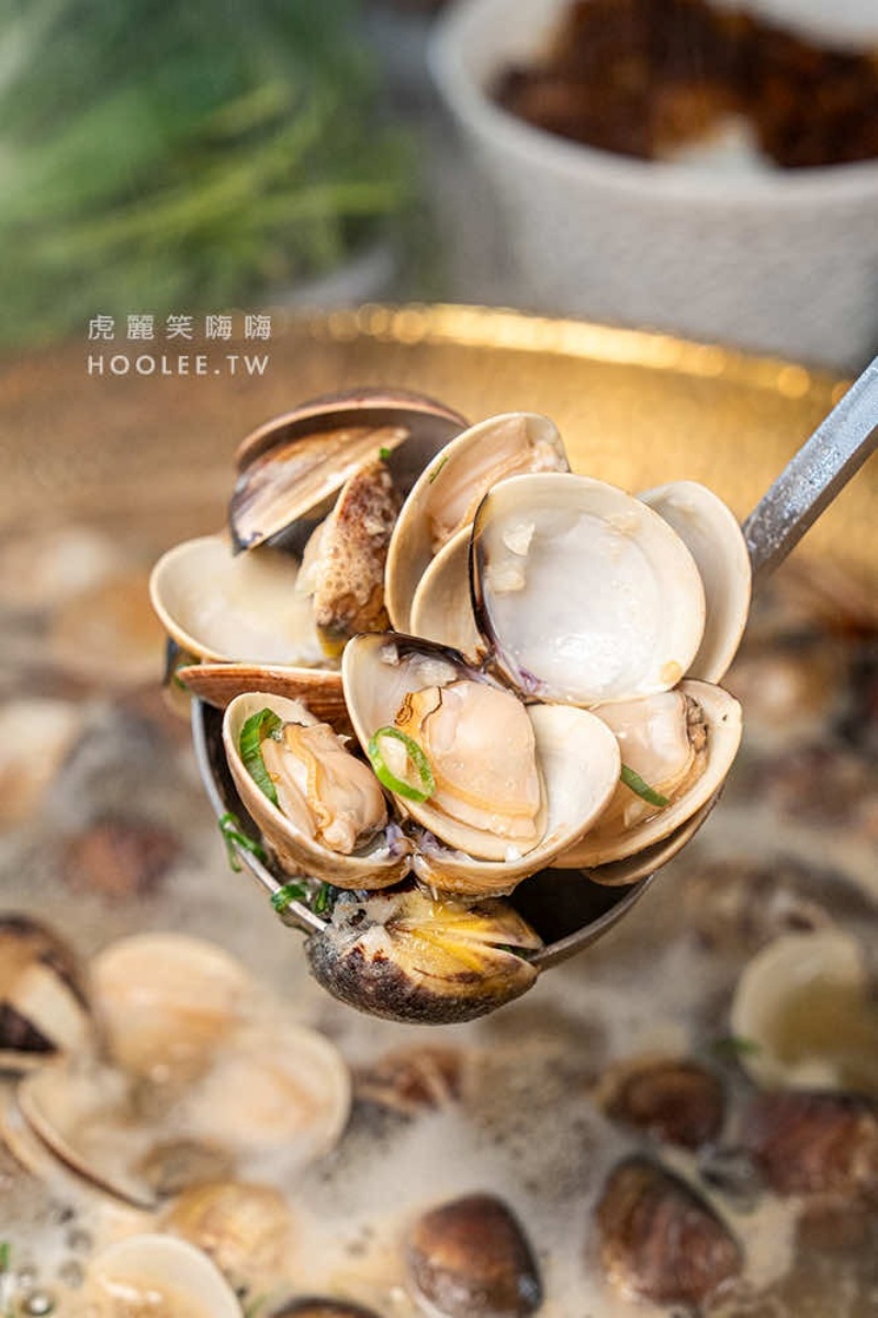 全台唯一「港式火鍋吃到飽」升級回歸！爽嗑酸菜魚、香菜皮蛋鍋，自助吧任夾