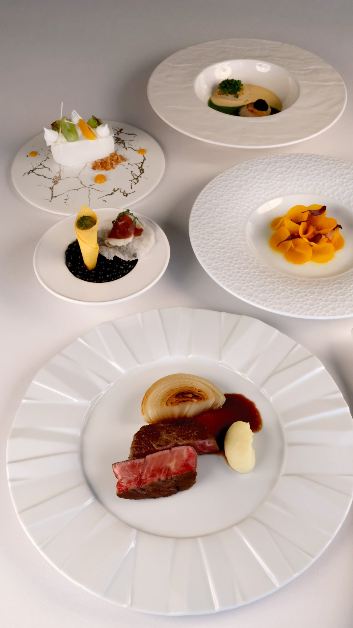 畢業季聚餐看這裡！出示「這證件」吃牛排88折，吃到飽預付訂金賺2700元