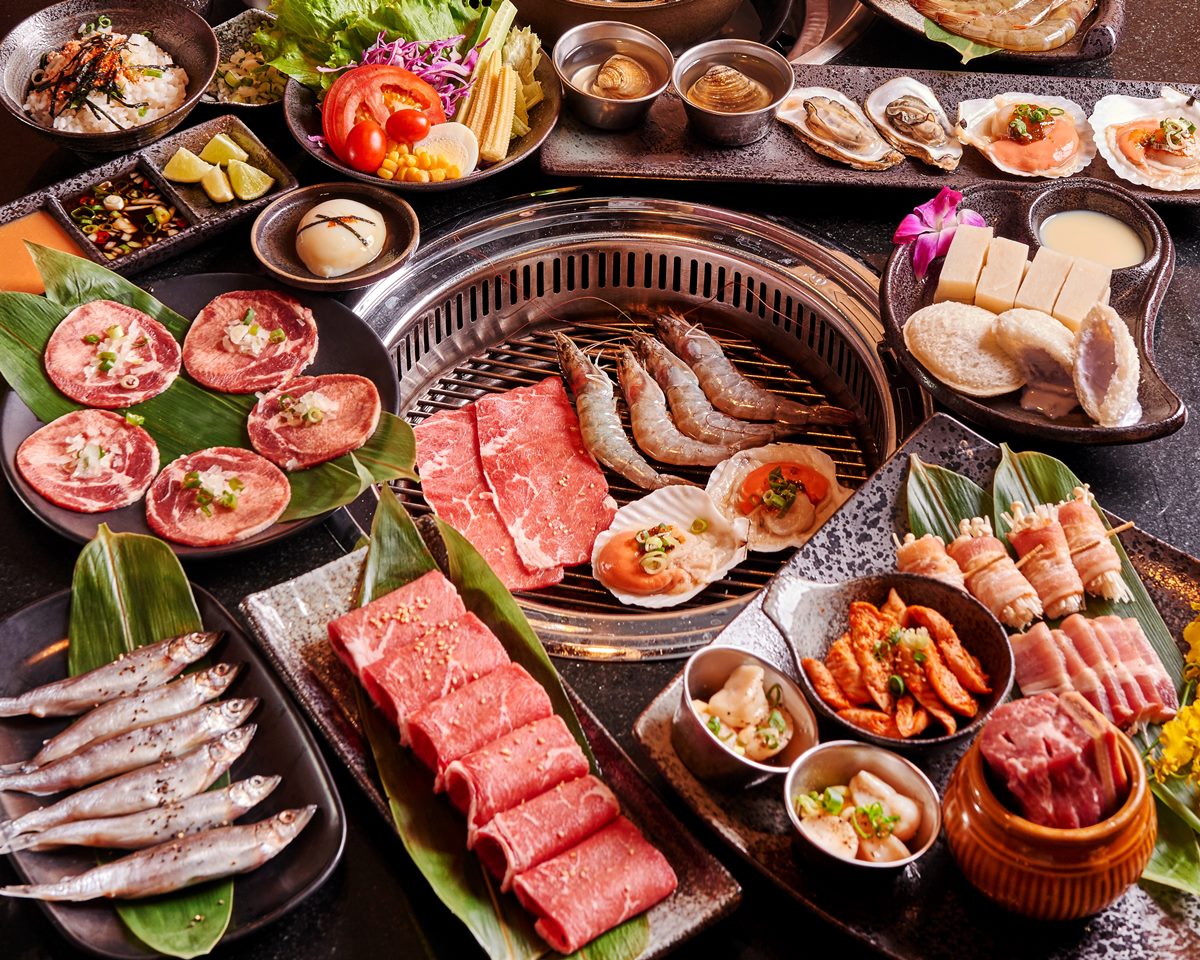 對中「這２碼」天使紅蝦吃到飽！７大燒肉優惠：免費送松葉蟹、屋馬套餐半價