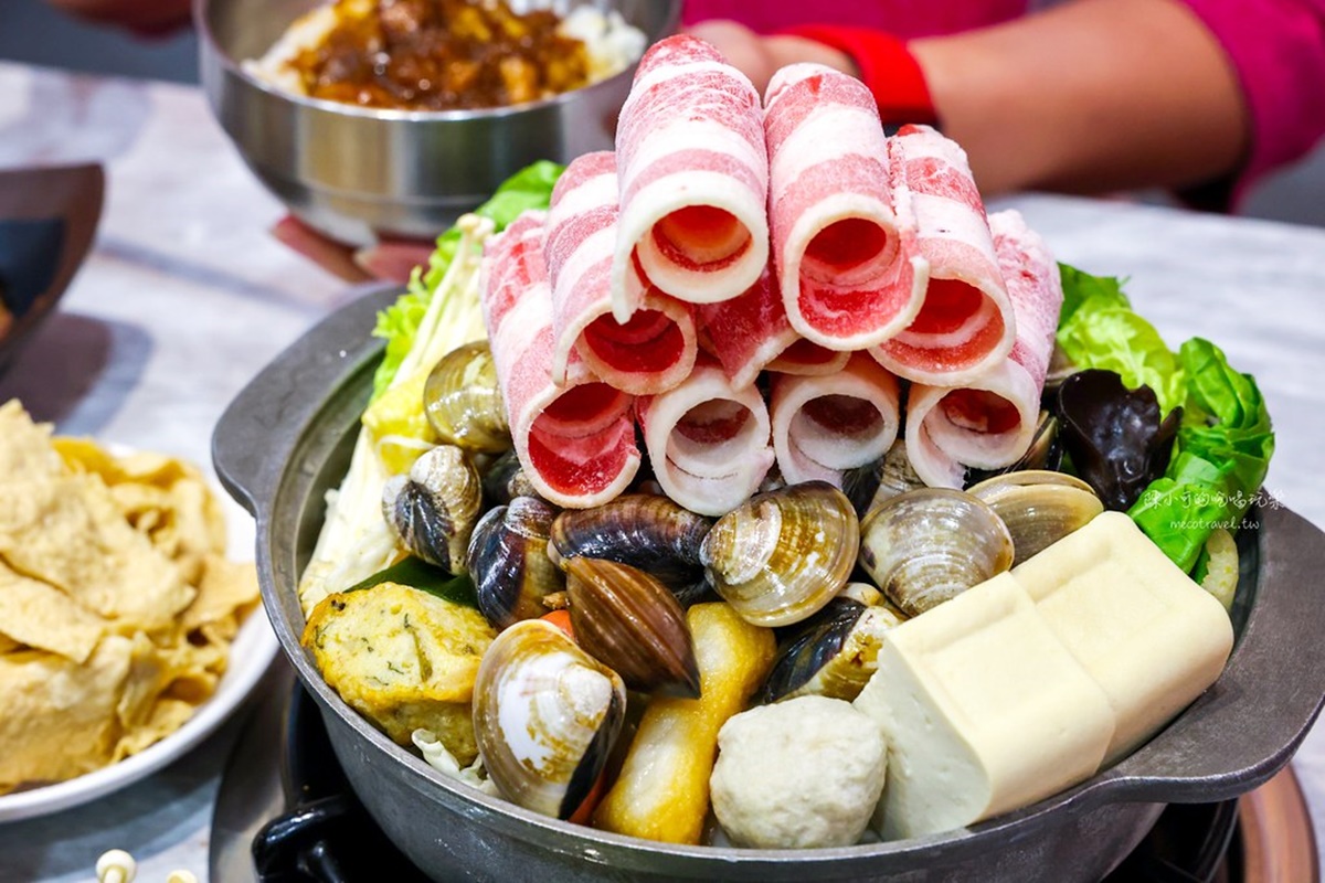 最低只要170元！高CP值「石頭火鍋」藏身信義，滷肉飯、冰沙甜品無限暢吃