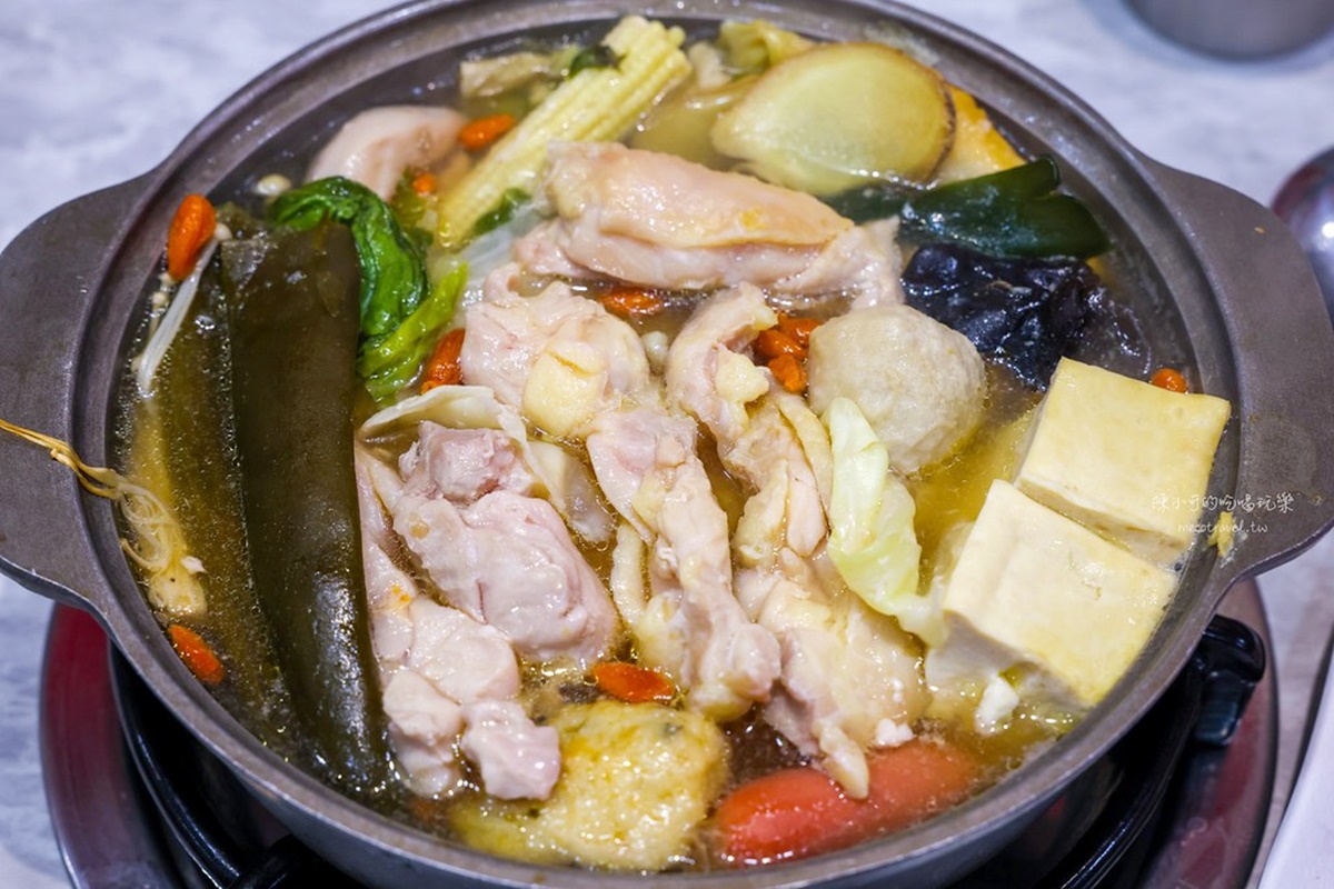 最低只要170元！高CP值「石頭火鍋」藏身信義，滷肉飯、冰沙甜品無限暢吃