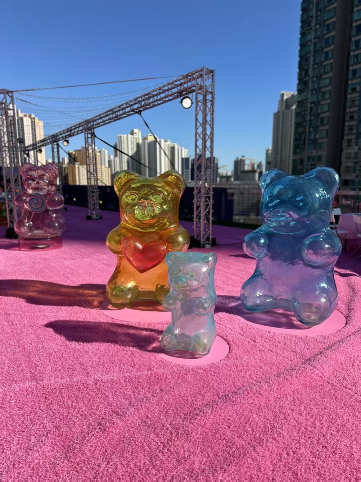 國際藝博會在高雄！放大版小熊軟糖、Moi清明上河圖必看，６月港旅運中心登場