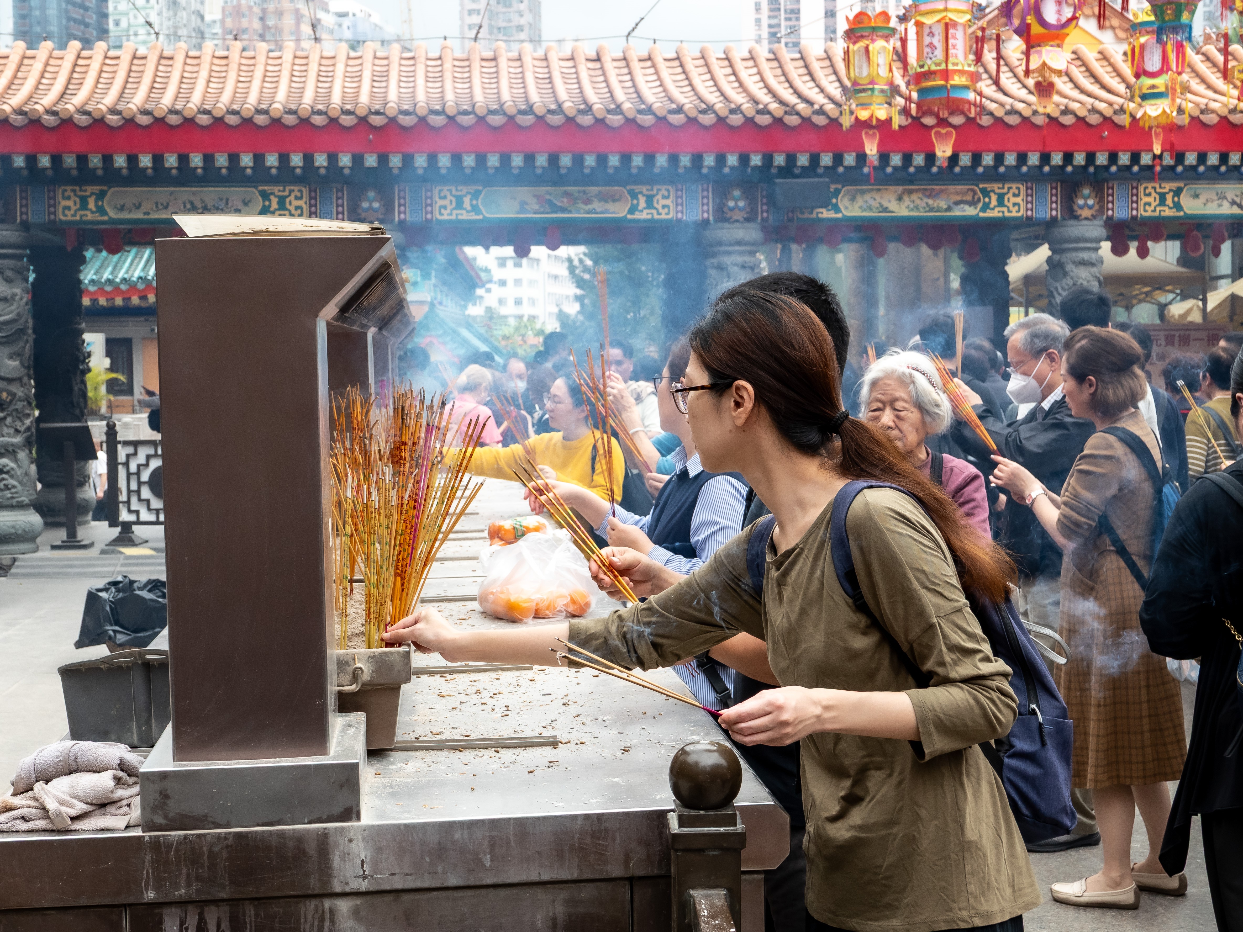 帶爸媽打卡香港必做3件事！經典港風精緻行，這家「下午茶天花板」必吃