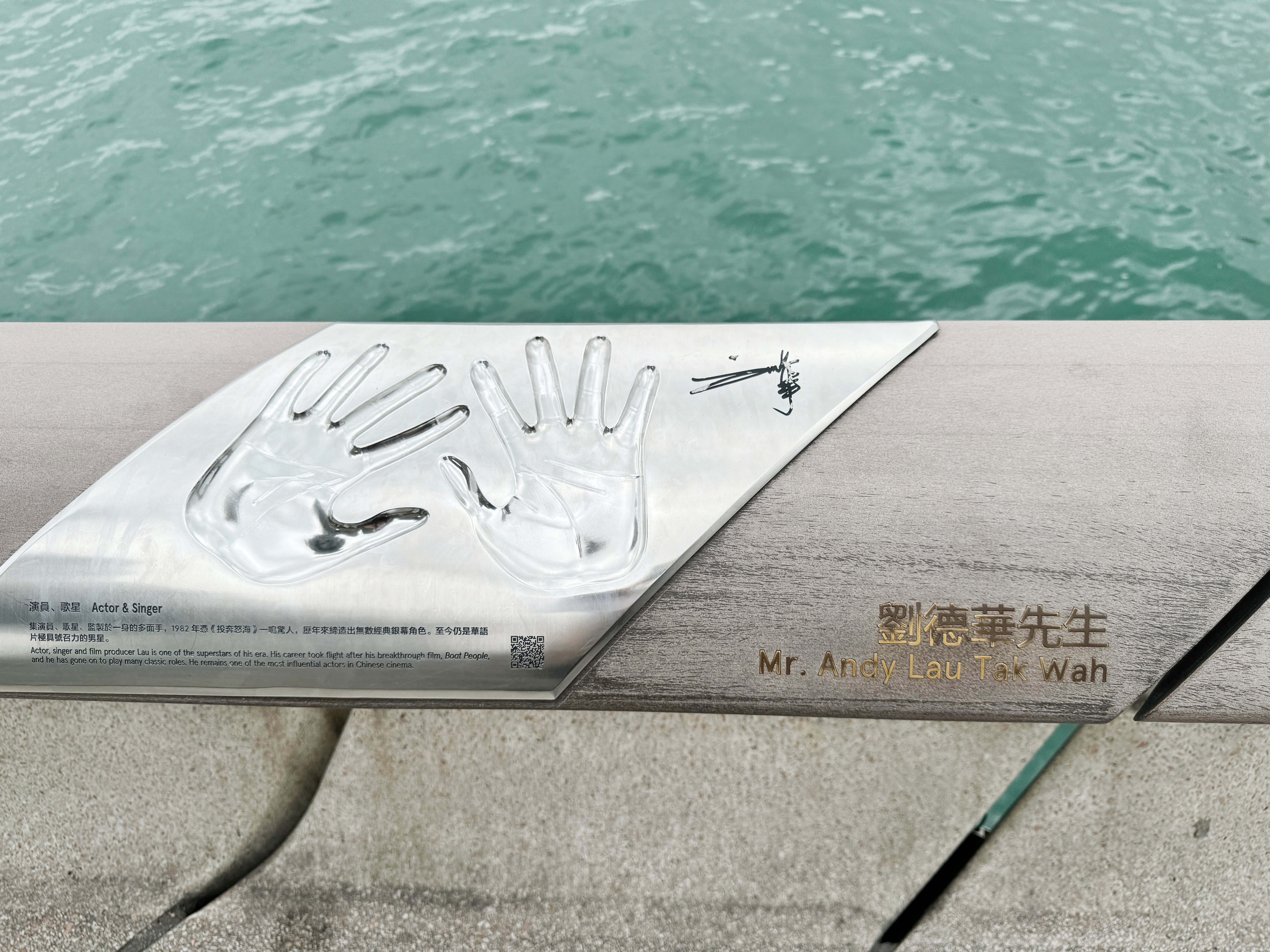 帶爸媽打卡香港必做3件事！經典港風精緻行，這家「下午茶天花板」必吃