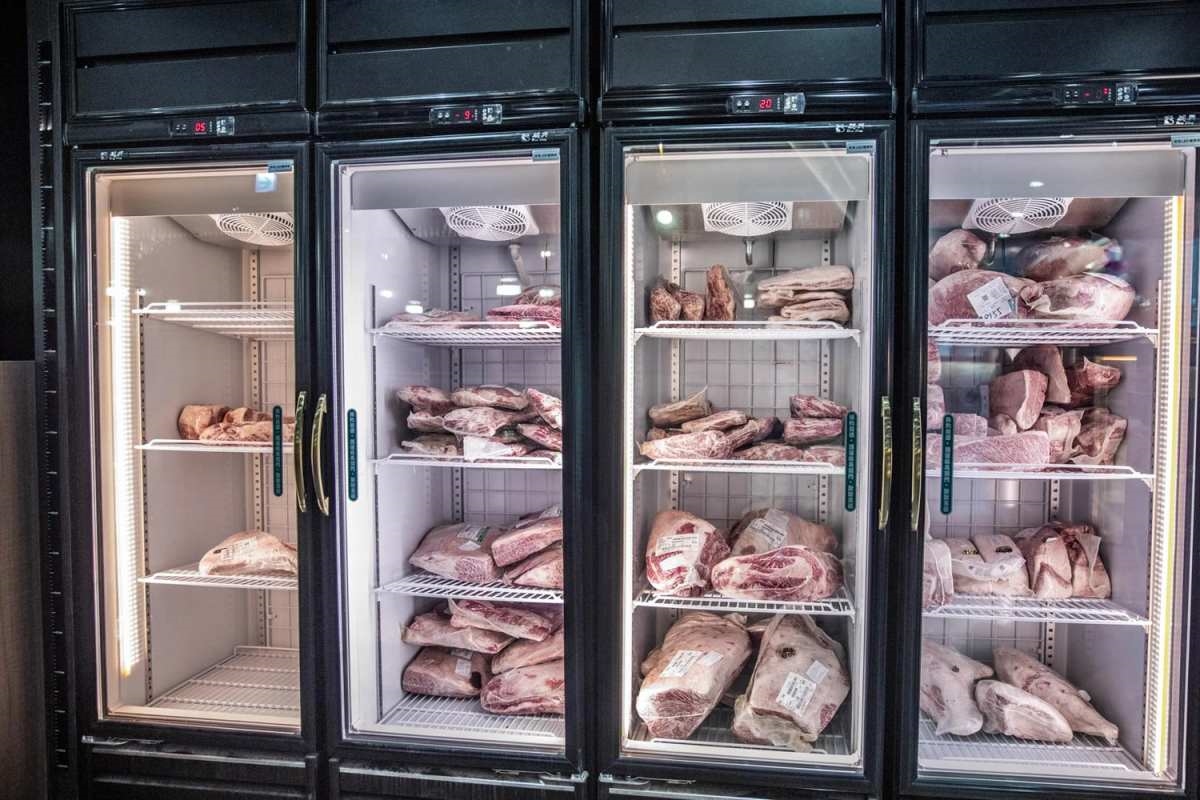 加99元和牛吃到飽!地表最強「燒肉吃到飽」手搖搬進店,手臂蝦、生蠔無限吃 加99元和牛吃到飽!地表最強「燒肉吃到飽」手搖搬進店,手臂蝦、生蠔無限吃