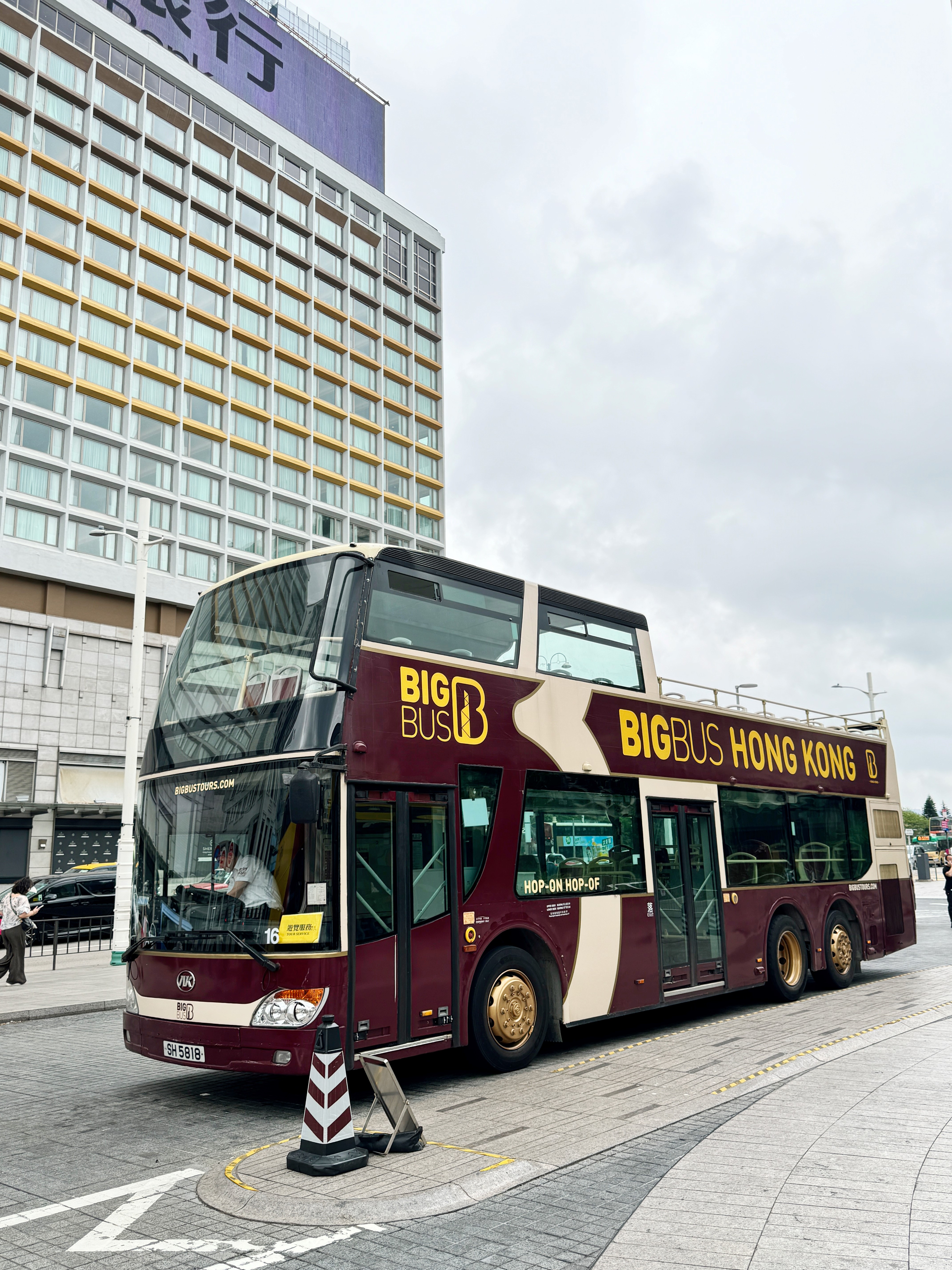 從這些角度看，你沒見過的香港！陸海空遊覽浪漫香江，解放雙腿玩得更盡興