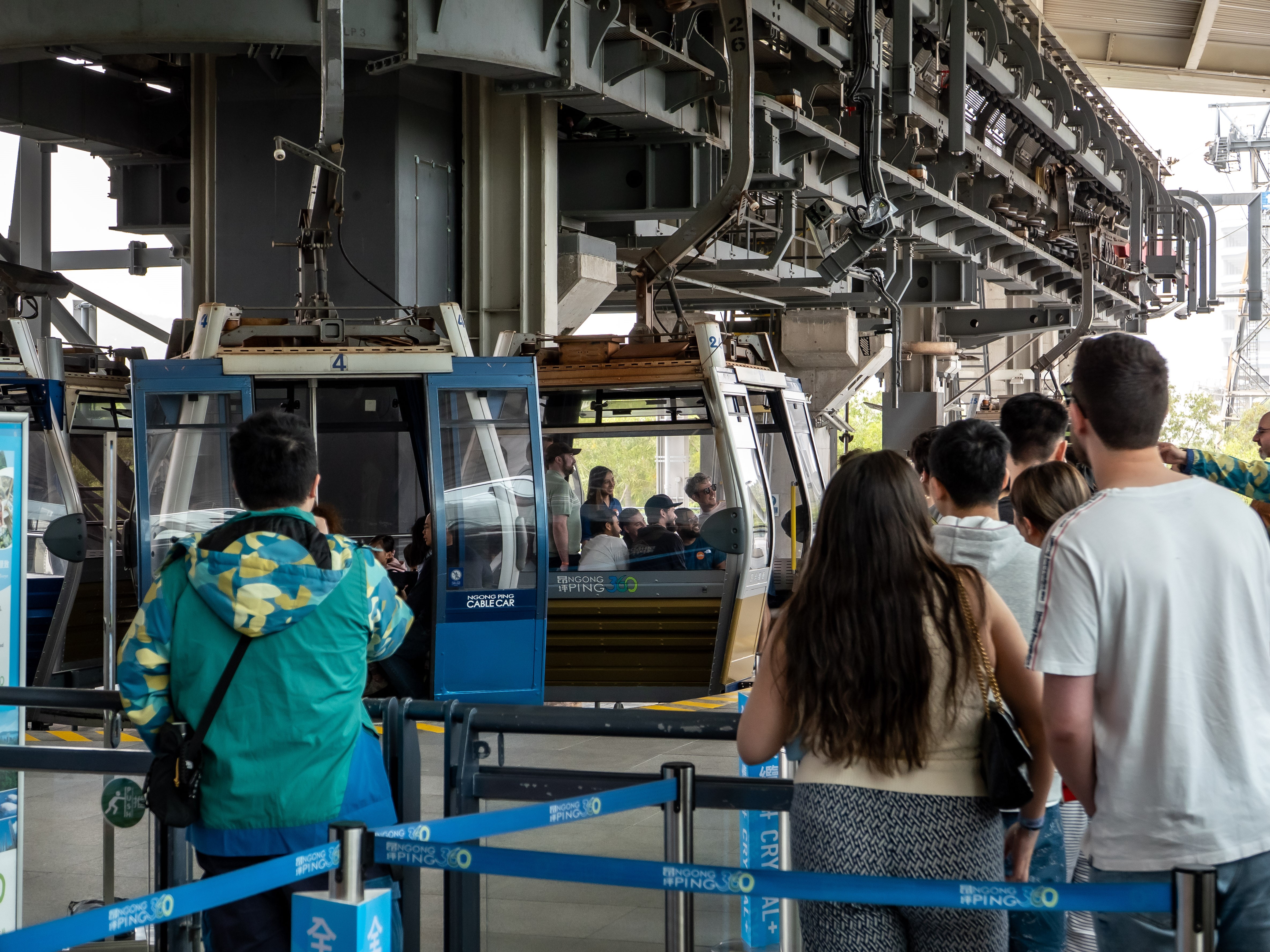 從這些角度看，你沒見過的香港！陸海空遊覽浪漫香江，解放雙腿玩得更盡興