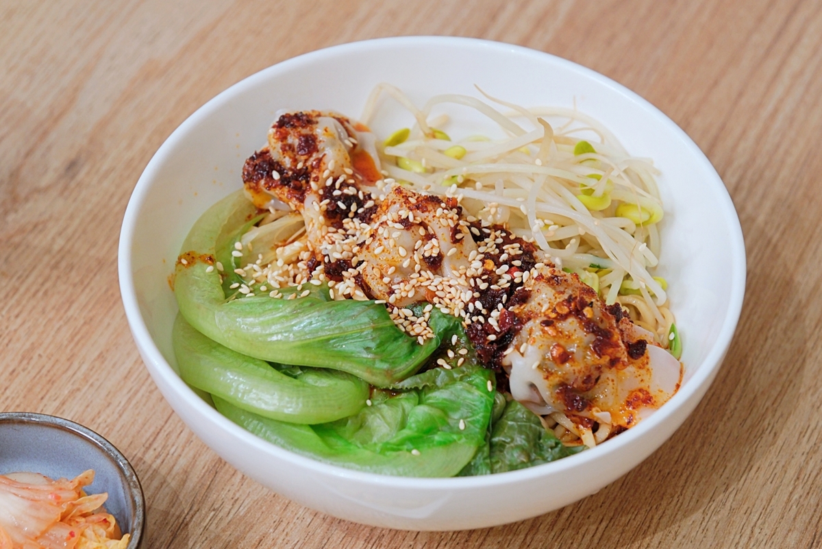 點餐享椰湯拉麵半價!高CP蔬食店推「臭豆腐水餃」,再送自助吧吃到飽 點餐享椰湯拉麵半價!高CP蔬食店推「臭豆腐水餃」,再送自助吧吃到飽