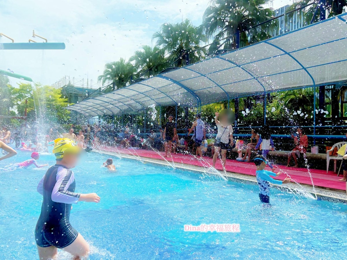 台北市區就有玩水天堂!水上溜滑梯本週開放,25元起嗨玩迷你水上樂園 台北市區就有玩水天堂!水上溜滑梯本週開放,25元起嗨玩迷你水上樂園