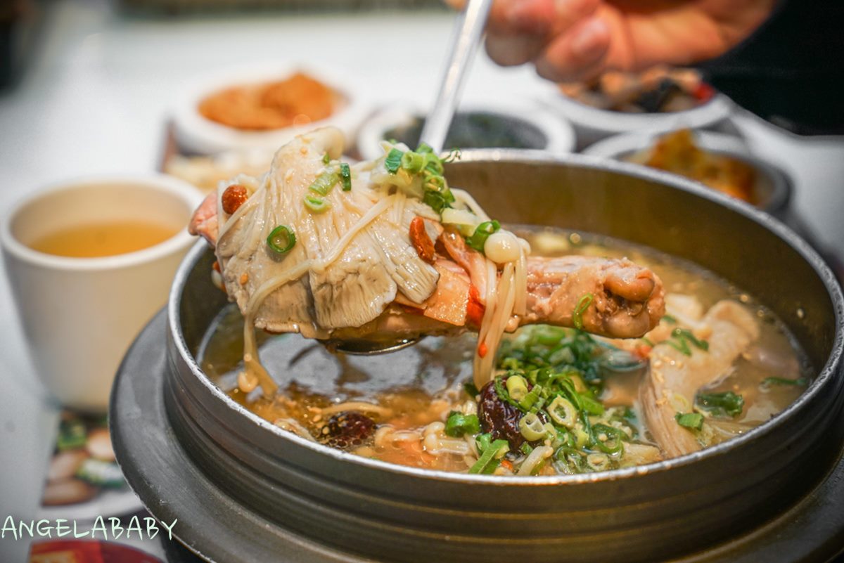 30款小菜吃到飽!在地人大推「韓式料理」260元開吃,大分量銅盤烤肉超浮誇 30款小菜吃到飽!在地人大推「韓式料理」260元開吃,大分量銅盤烤肉超浮誇