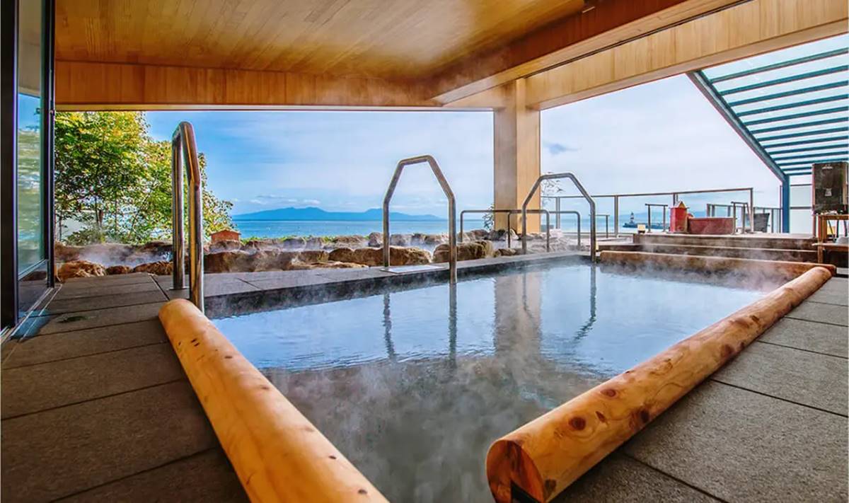 百年溫泉旅館變親子飯店!遊戲區、書牆搬進大廳,爸媽可享無邊際風呂好療癒 百年溫泉旅館變親子飯店!遊戲區、書牆搬進大廳,爸媽可享無邊際風呂好療癒