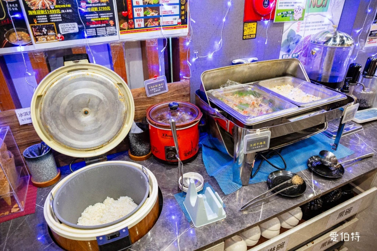 桃園火鍋299起吃到飽！超浮誇海鮮盤、自助吧無限供應，連剝蝦都有專人代勞