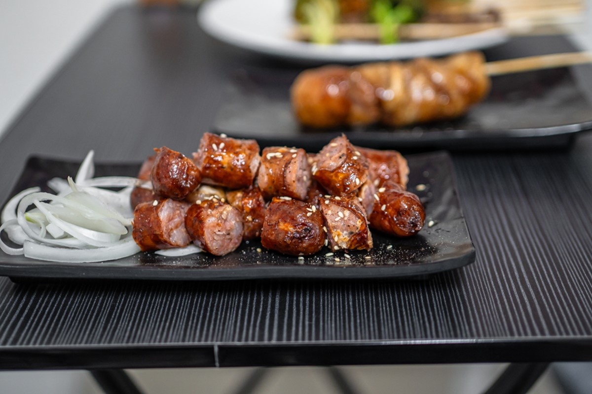 烤串均一價17元！台中高CP值人氣串燒，肉串、蔬菜超過50種食材任選