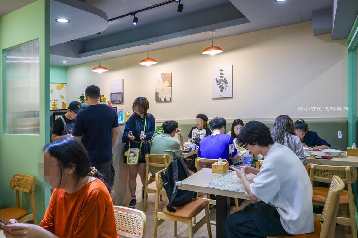 永和版「小鼎泰豐」再＋１！排骨蛋炒飯、皮蛋麵銷魂噴香，滿料雞湯也必點