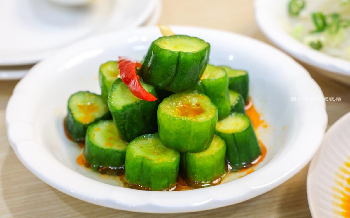 永和版「小鼎泰豐」再＋１！排骨蛋炒飯、皮蛋麵銷魂噴香，滿料雞湯也必點