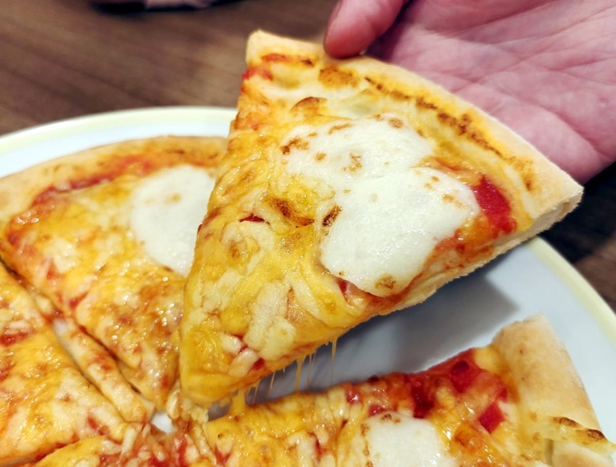 平價「義式料理」插旗南港！150元爽嗑主餐４選１＋佛卡夏，還有飲料喝到飽