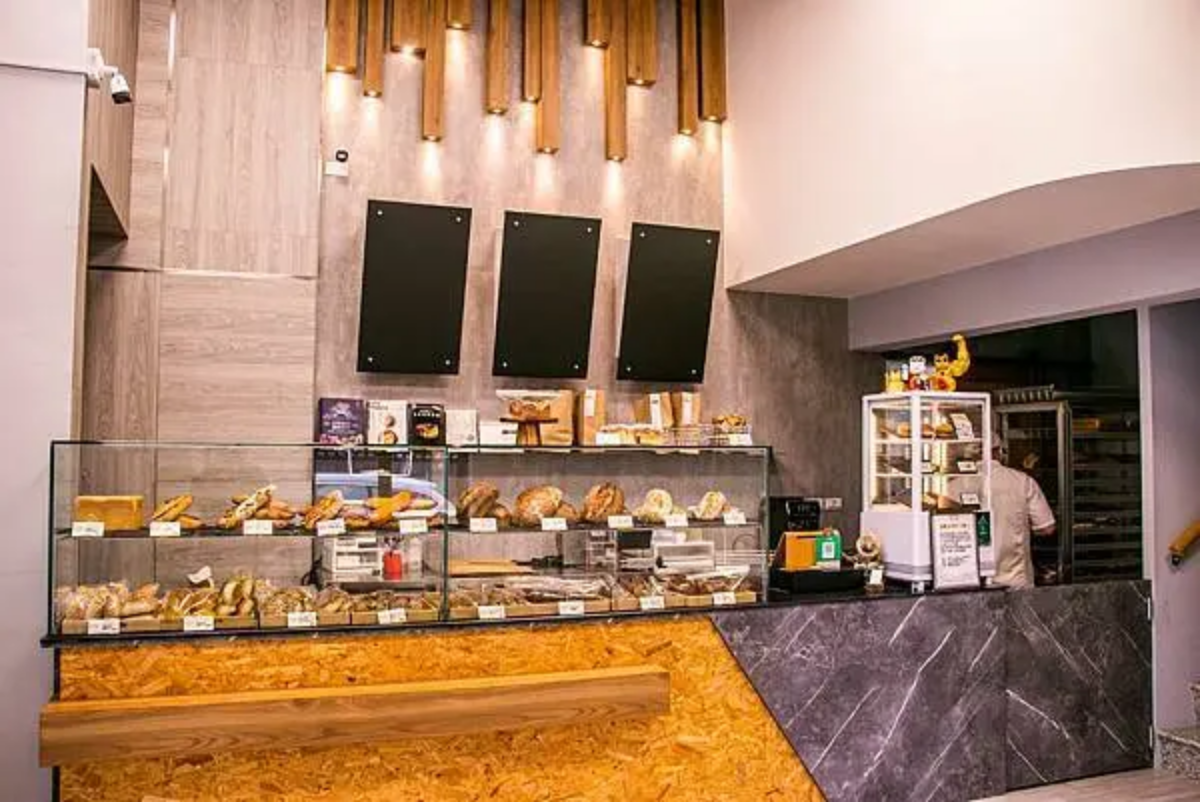隱身民宅裡的麵包店！「全酸種麵包、奶酥餐包」必吃，這１款吃得到紅心芭樂