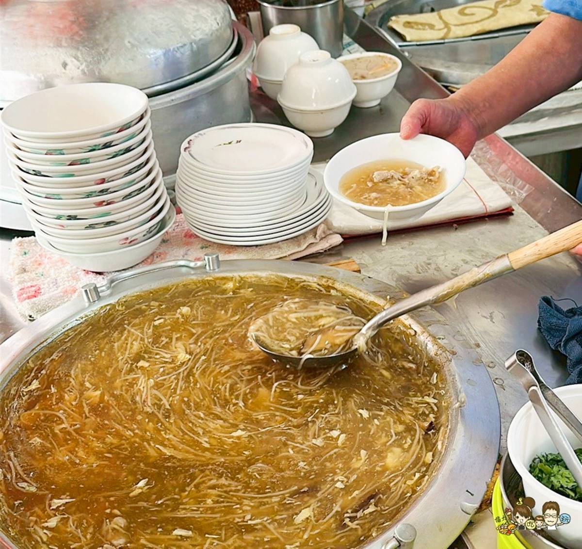 高雄人的月底救星！爽吃肉粽＋碗粿＋味噌湯免百元，55元香菇肉羹超有料