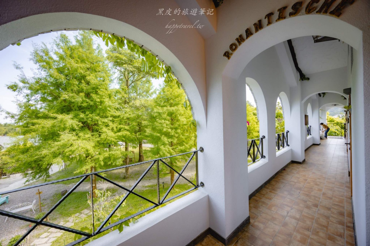 歐洲童話小鎮在這裡！隱藏在森林中的「千坪歐風民宿」，庭院下午茶好浪漫