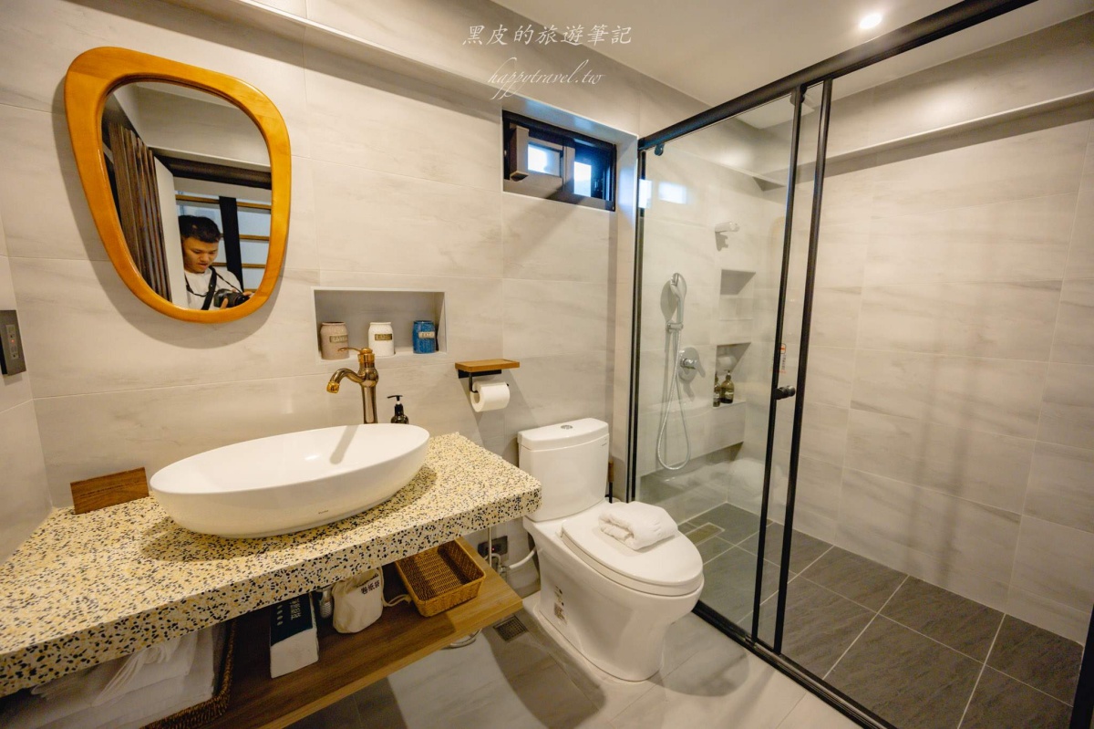 歐洲童話小鎮在這裡！隱藏在森林中的「千坪歐風民宿」，庭院下午茶好浪漫