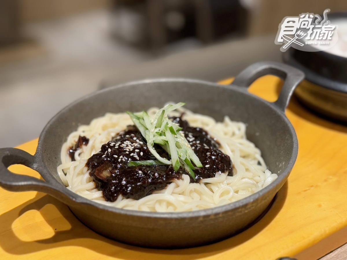 298元起吃到飽!高CP值「韓式豆腐煲」拌飯、6款小菜暢吃,39元飲料無限續 298元起吃到飽!高CP值「韓式豆腐煲」拌飯、6款小菜暢吃,39元飲料無限續