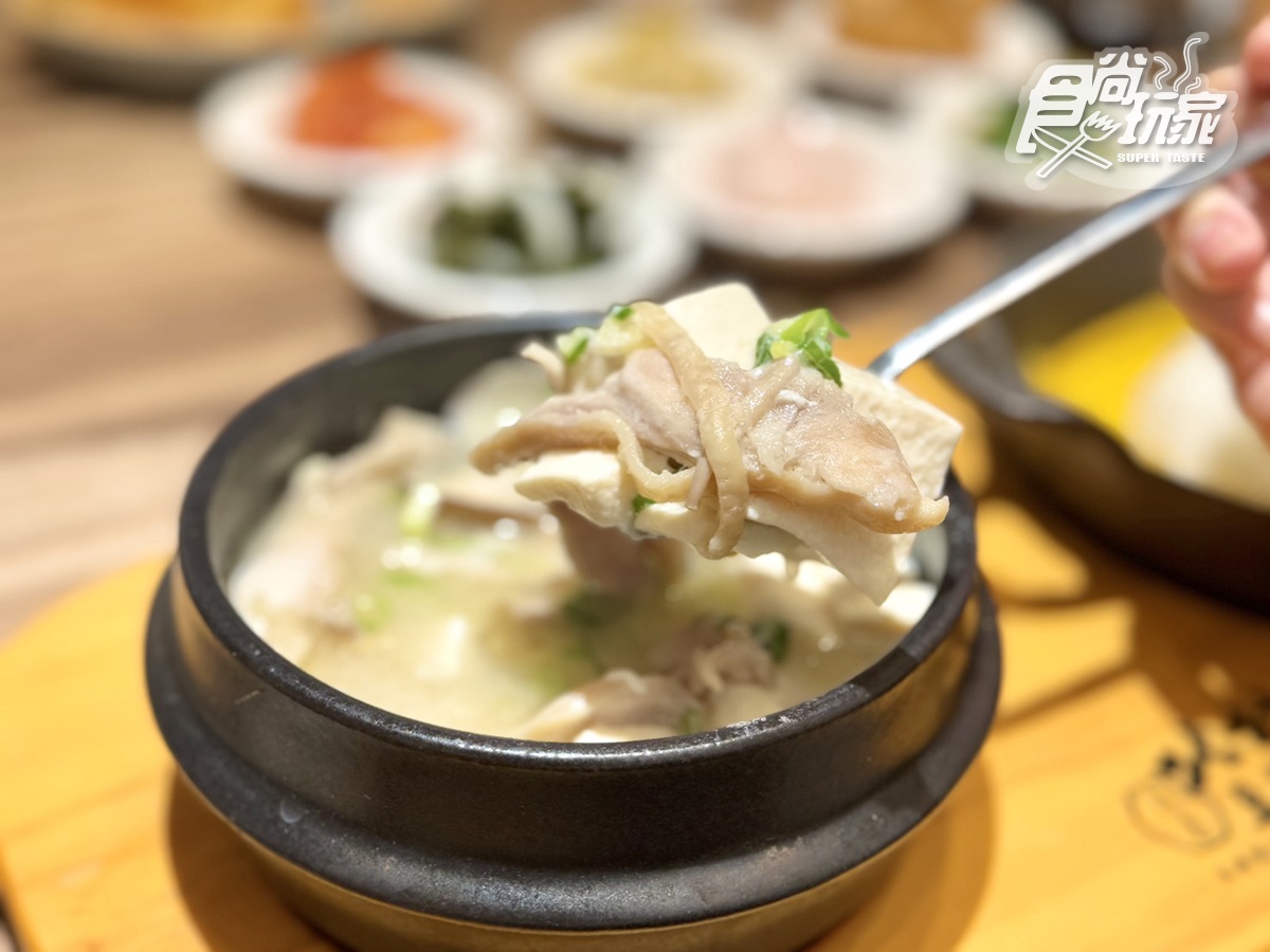 298元起吃到飽!高CP值「韓式豆腐煲」拌飯、6款小菜暢吃,39元飲料無限續 298元起吃到飽!高CP值「韓式豆腐煲」拌飯、6款小菜暢吃,39元飲料無限續