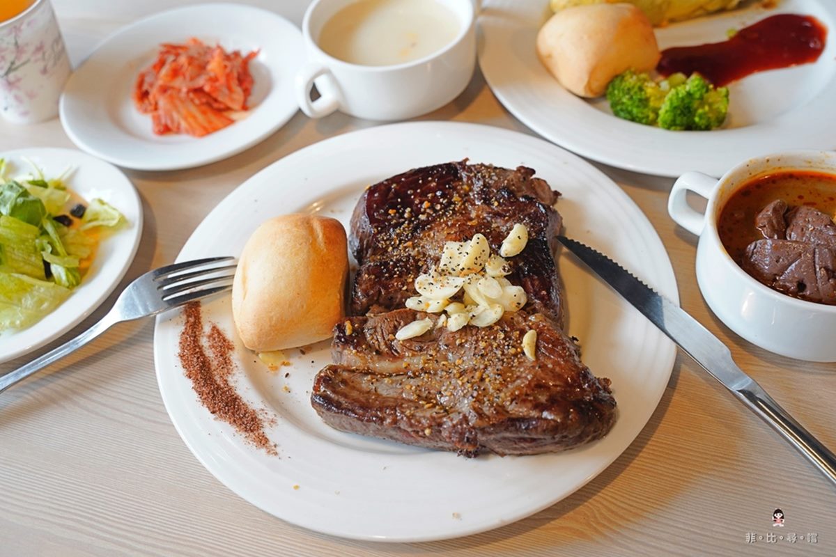 190元開吃牛排+自助吧!「威靈頓牛排」只要370元,鴨血臭豆腐、咖哩吃到飽 190元開吃牛排+自助吧!「威靈頓牛排」只要370元,鴨血臭豆腐、咖哩吃到飽