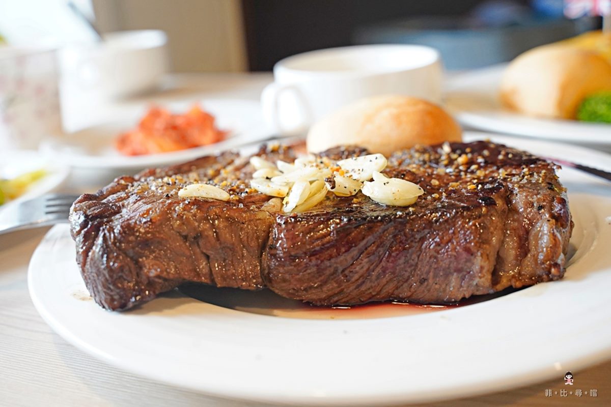 190元開吃牛排+自助吧!「威靈頓牛排」只要370元,鴨血臭豆腐、咖哩吃到飽 190元開吃牛排+自助吧!「威靈頓牛排」只要370元,鴨血臭豆腐、咖哩吃到飽