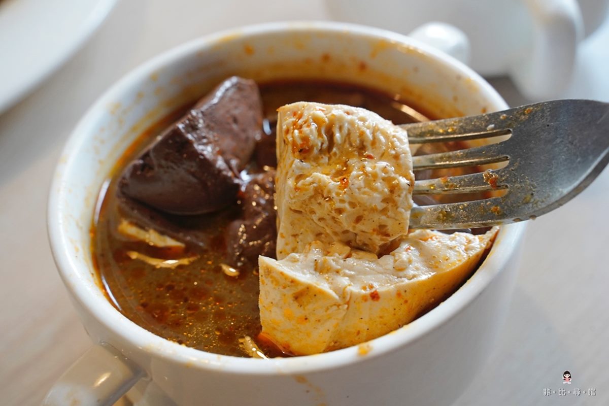 190元開吃牛排+自助吧!「威靈頓牛排」只要370元,鴨血臭豆腐、咖哩吃到飽 190元開吃牛排+自助吧!「威靈頓牛排」只要370元,鴨血臭豆腐、咖哩吃到飽